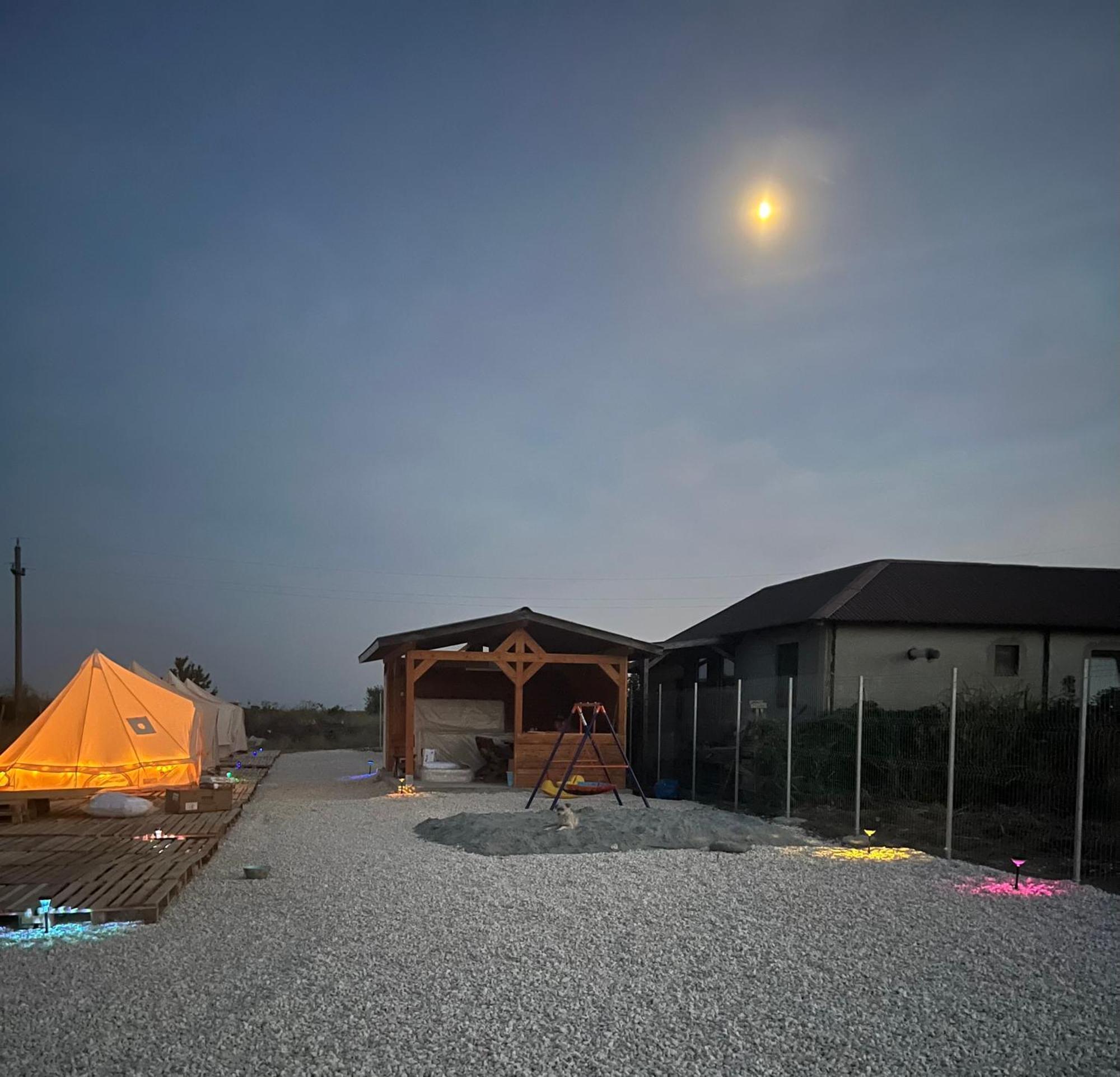Meme Glamping Hotel Corbu  Kültér fotó