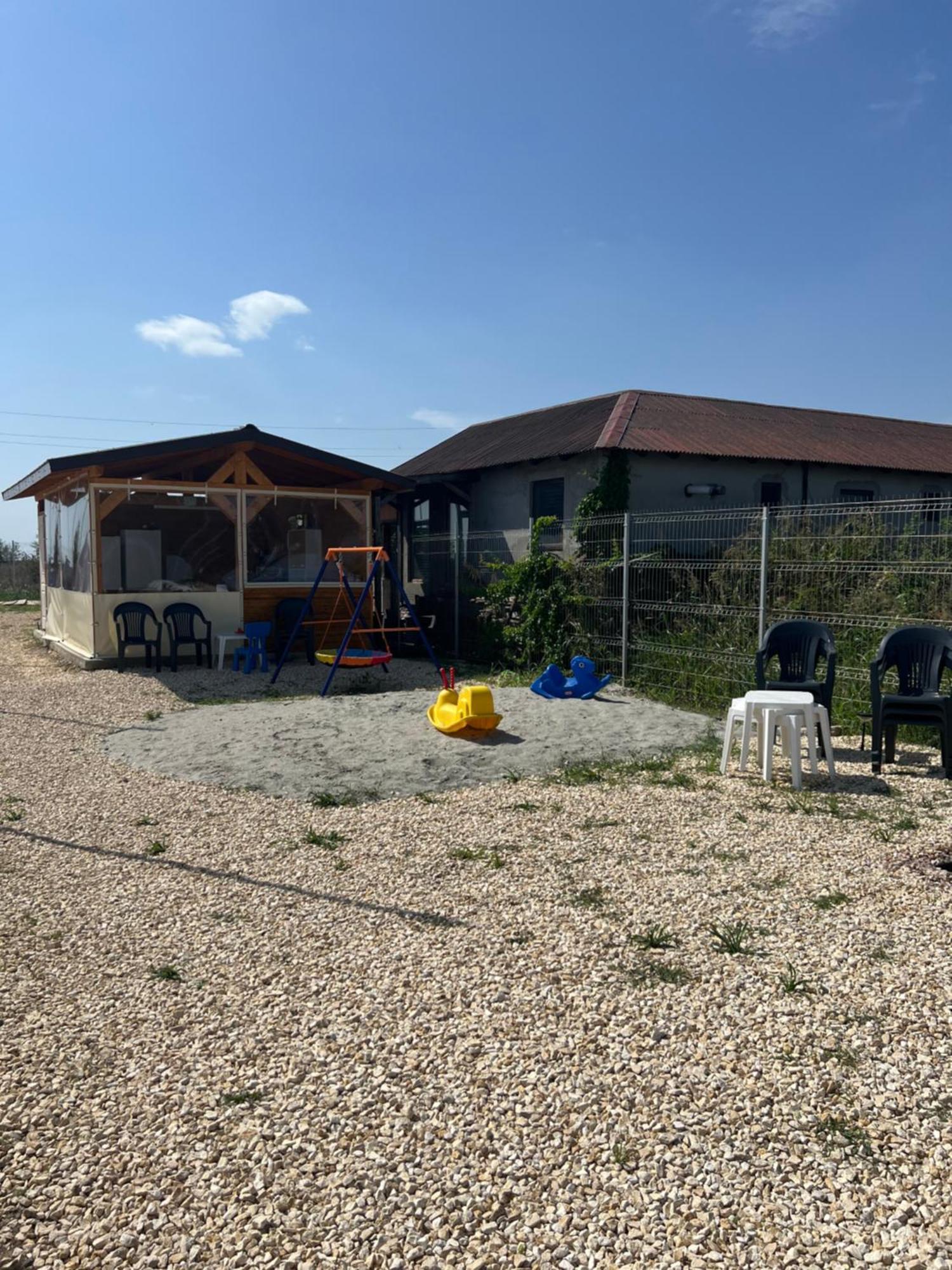 Meme Glamping Hotel Corbu  Kültér fotó